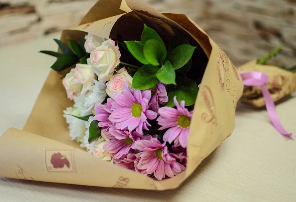 Букет цветов из: Розы и Хризантемы в Раменье