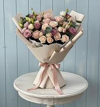 Букет цветов из:  Розы и Лизиантусы в Раменье