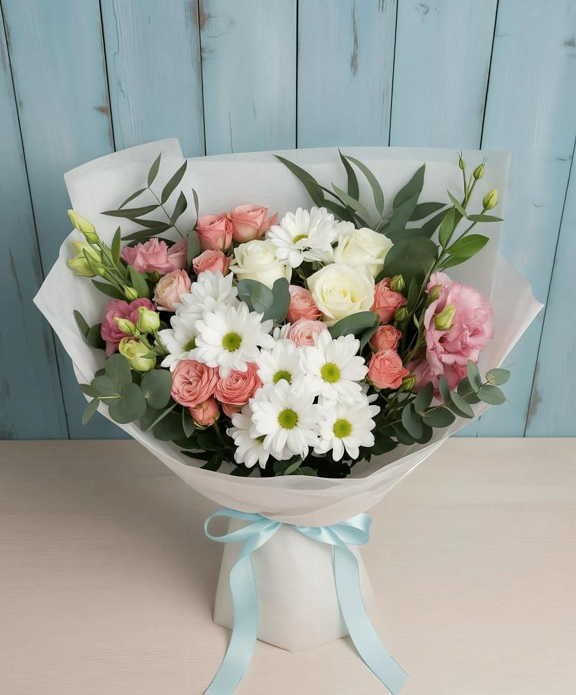 Букет цветов из: Розы, Лизиантусы и Хризантемы в Раменье