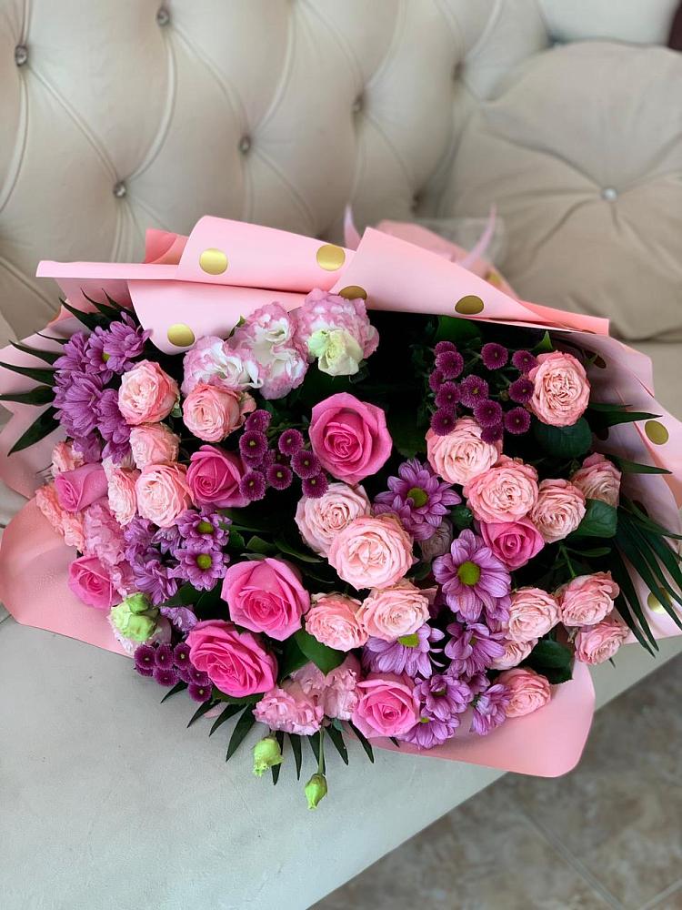 Букет цветов из: Хризантемы, Розы и Лизиантусы в Раменье