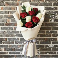 Букет цветов из:  Розы в Раменье