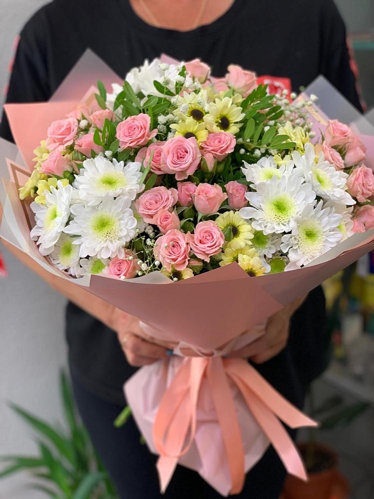 Букет цветов из: Розы и Хризантемы в Раменье