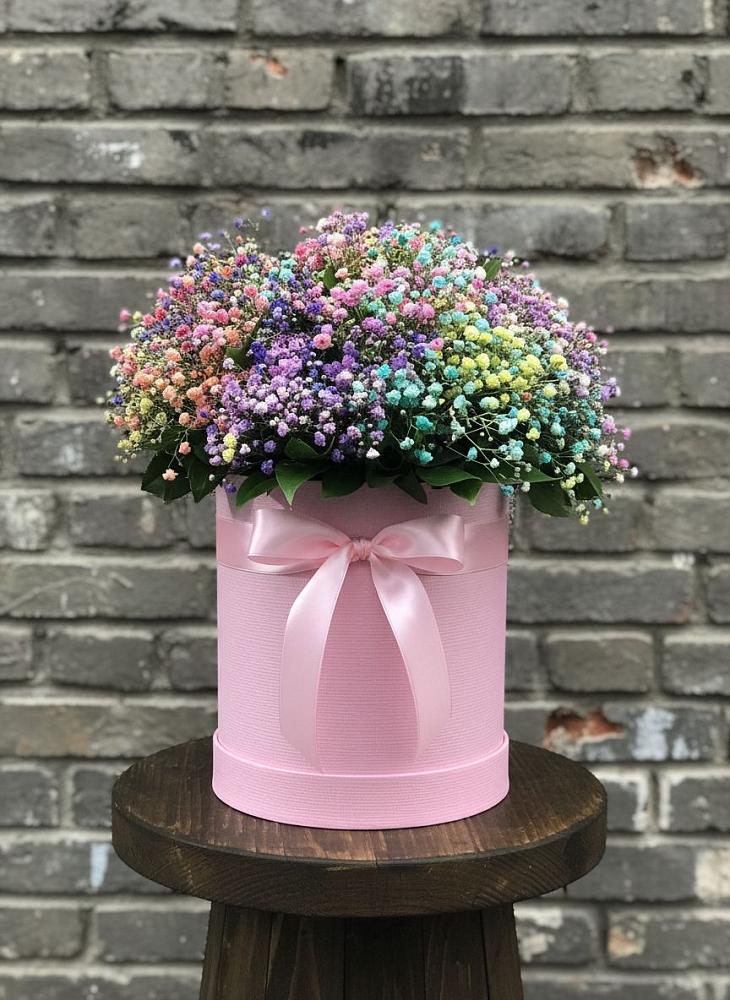 Цветочная композиция из Гипсофила и Розы в шляпной коробке в Раменье