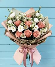 Букет цветов из:  Розы, Альстромерии и Лизиантусы в Раменье