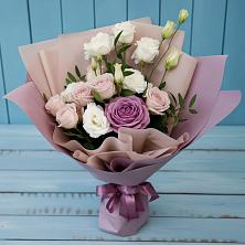 Букет цветов из:  Розы и Лизиантусы в Раменье