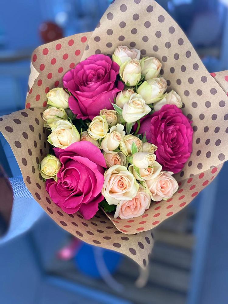 Букет цветов из: Розы в Раменье