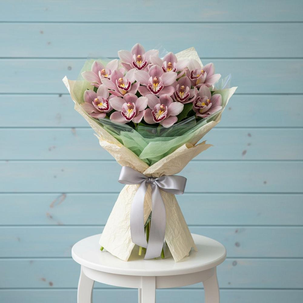 Букет цветов из: Орхидеи и Розы в Раменье