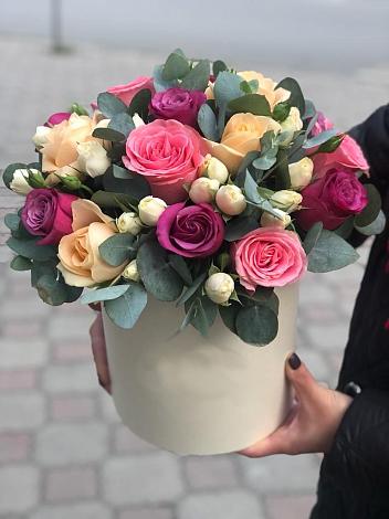 Цветочная композиция из Розы в шляпной коробке в Раменье