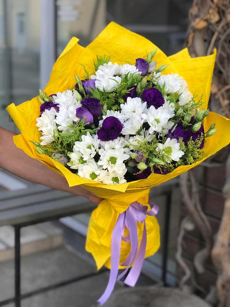 Букет цветов из: Ирисы, Хризантемы и Ромашки в Раменье