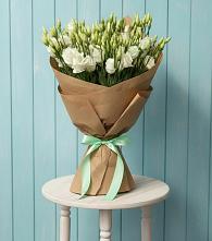 Букет цветов из:  Лизиантусы в Раменье