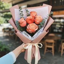 Букет цветов из:  Розы в Раменье