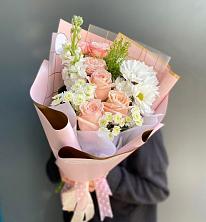 Букет цветов из:  Хризантемы и Розы в Раменье