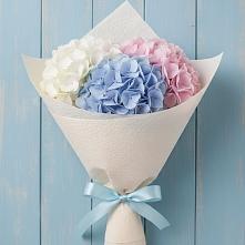 Букет цветов из:  Гортензия в Раменье