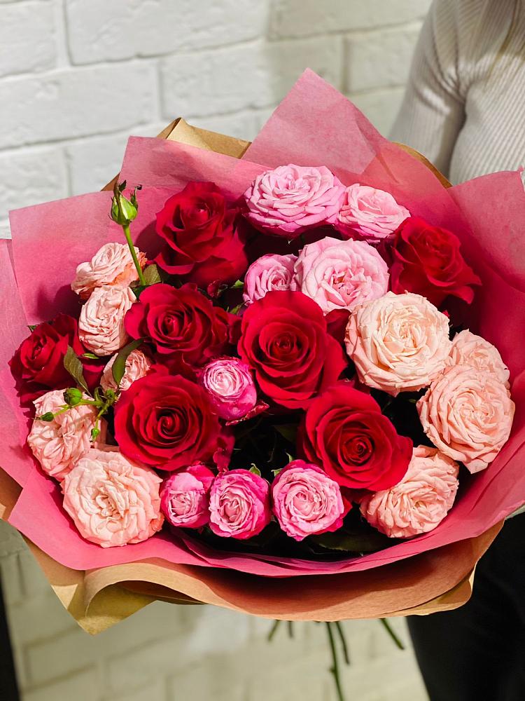 Букет цветов из: Розы в Раменье