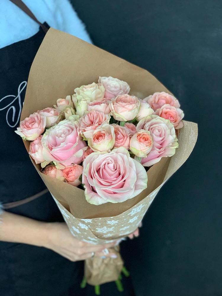 Букет цветов из: Хризантемы и Розы в Раменье