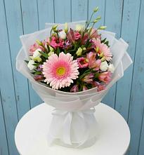 Букет цветов из:  Герберы, Альстромерии и Лизиантусы в Раменье