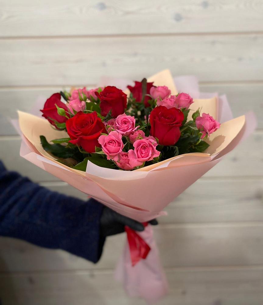 Букет цветов из: Розы в Раменье