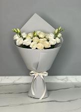 Букет цветов из:  Розы и Лизиантусы в Раменье